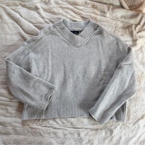 GAP V-Neck Sweater